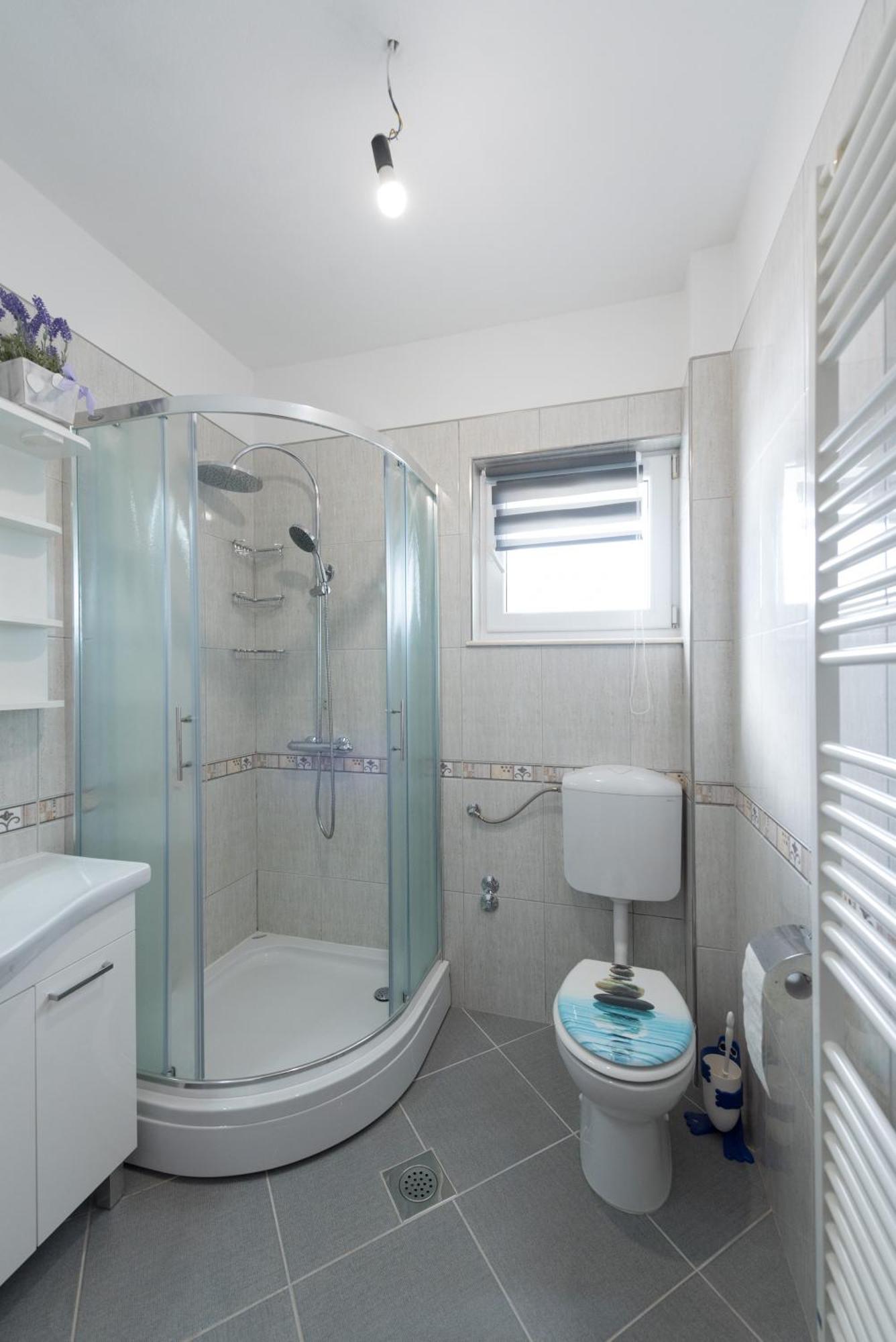 Luxury Apartment With Garden Jacuzzi And Wellness โตรกีร์ ภายนอก รูปภาพ